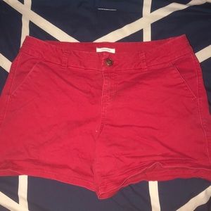 red shorts